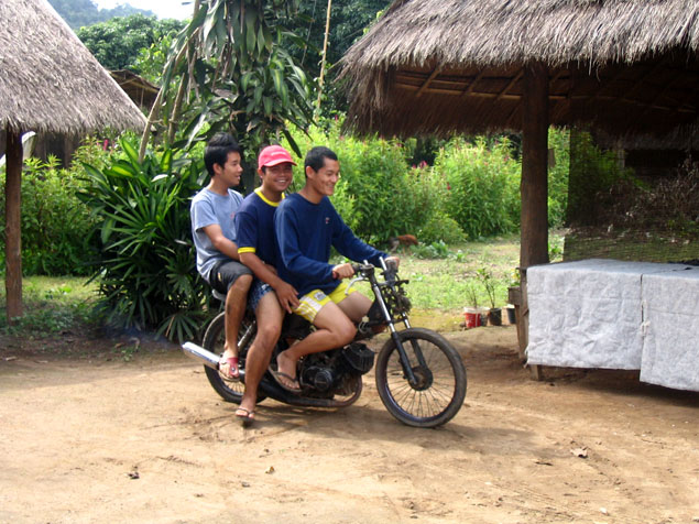 Viajar en moto por Tailandia