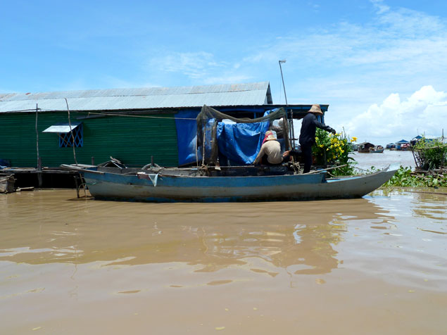 Pescadores del lago Tonle Sap