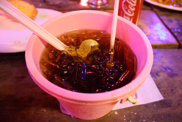Bucket de whisky con cola