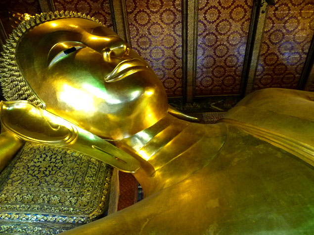 Buda reclinado del Wat Pho que ver en Bangkok