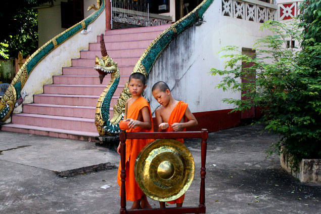 Monjes en Vientiane