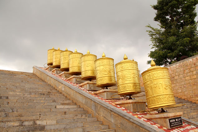Campanas doradas tibetanas