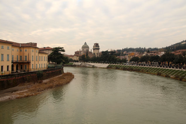Río adige Verona