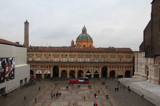 La Plaza mayor de Bolonia