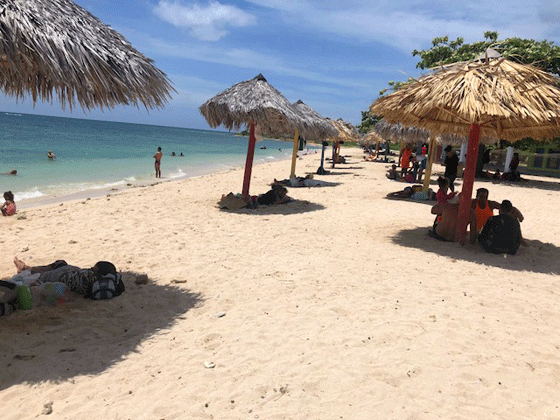 Mar Caribe en Playa Ancón