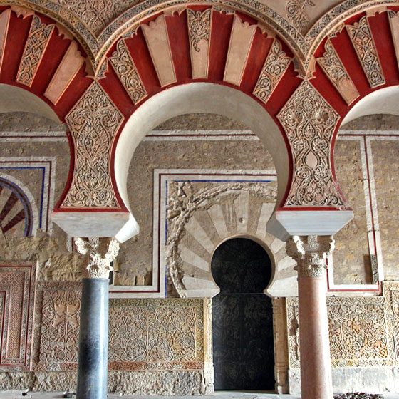 Salón de Abderramán III, también conocido como Salón Rico, en Medina Azahara