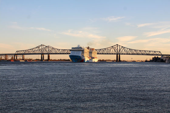 cruceros surcando el río Mississippi