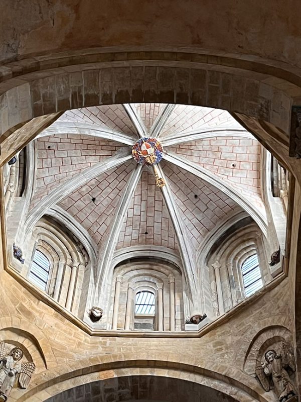 Interior Abadia Sainte-Foy Conques